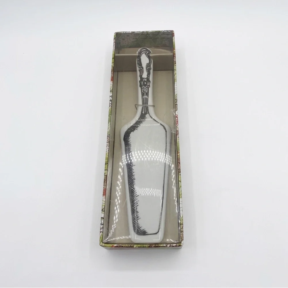 Wild Eye Designs Ceramic Cake Server Cake Tool with Box